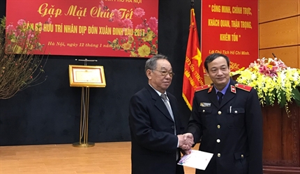 Viện kiểm sát NDTP Hà Nội tổ chức gặp mặt, chúc tết cán bộ hưu trí nhân...